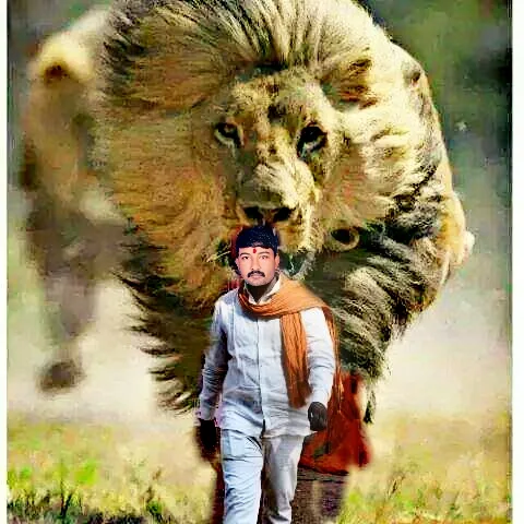 हम आज भी अपने हुनर मे दम रखते है, 
होश उड़ जाते है लोगो के, 
जब हम महफील में कदम रखते है।